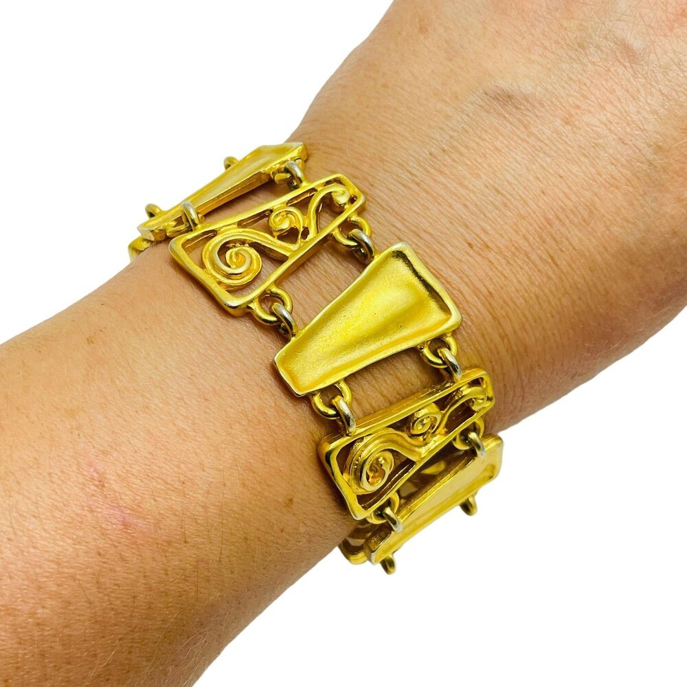 Vintage matte gold modernist designer bracelet - Picture 5 of 5